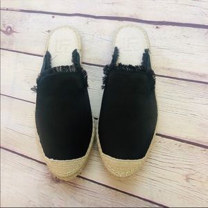 LFL Life Iris Slip Ons